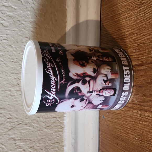 New Yuengling puppy puzzle tin - Picture 1 of 6